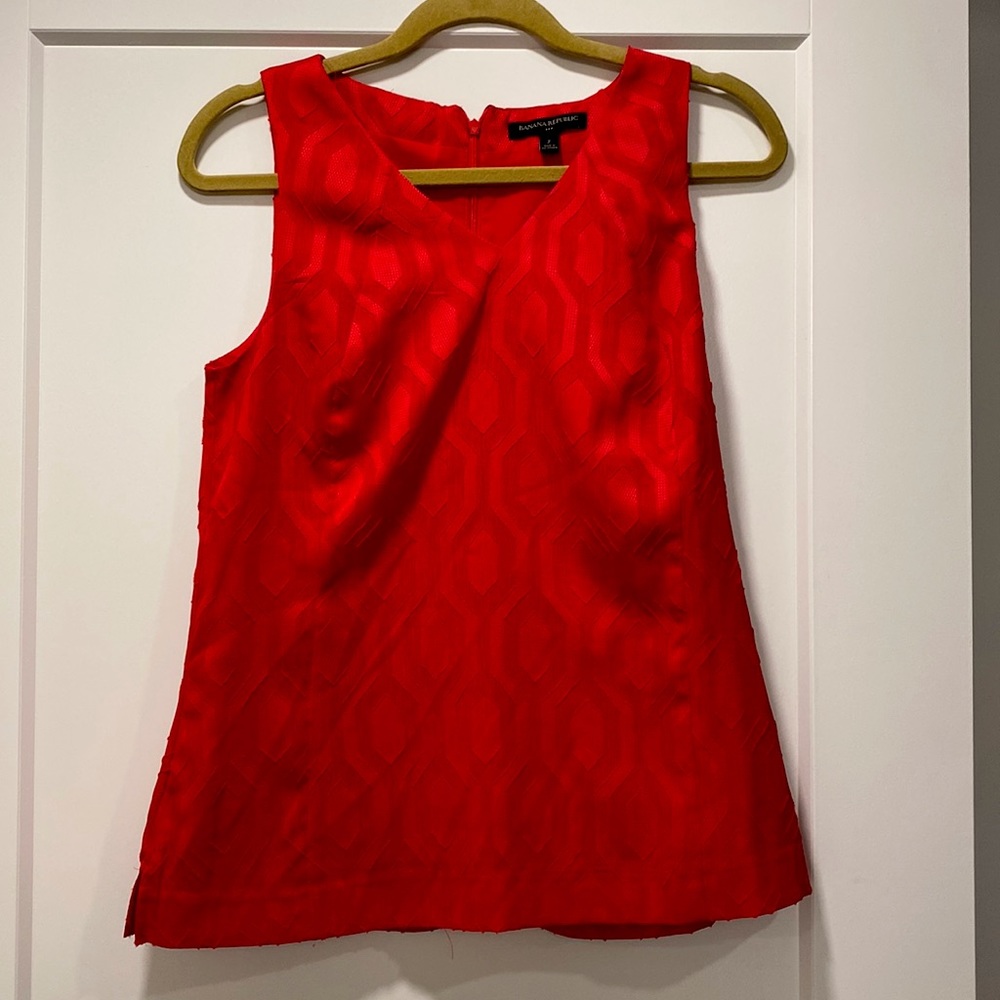 Banana Republic | Red Jacquard Tank Size 2